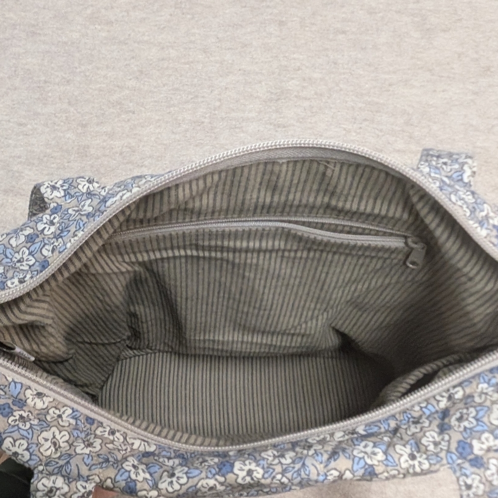 Kahki Floral Stride Tote Bella Taylor Quilted Pockets Shoulder Bag Zip Top Med - Picture 8 of 12
